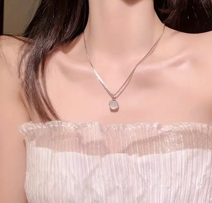 RETRO NECKLACE