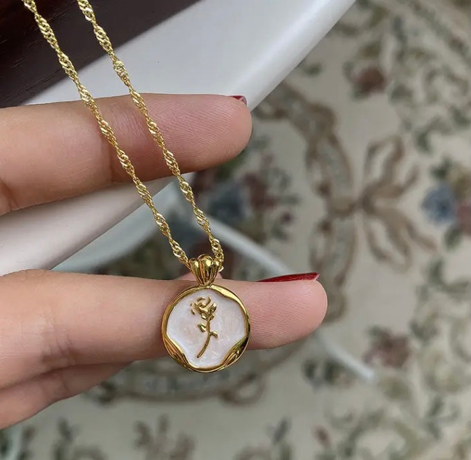 Flower necklace